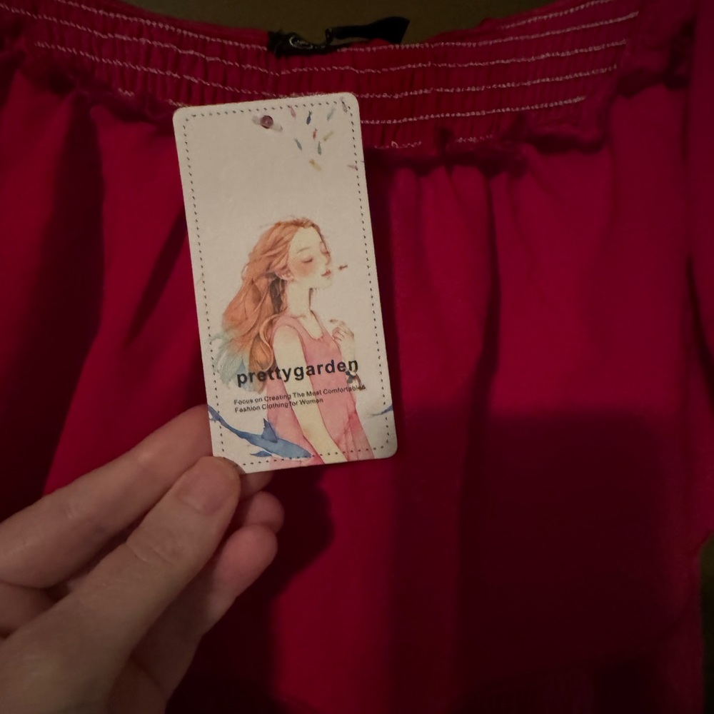 Elegant Red Maxi Dress - Picture 3 of 4